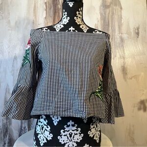 Luxe Black and White Gingham Off the Shoulder Top with Floral Embroidery Size L